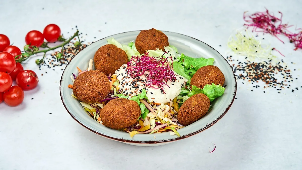 Falafel salata