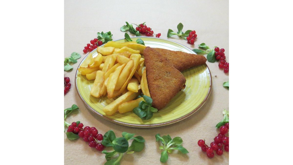 Cașcaval pane cu cartofi prăjiți
