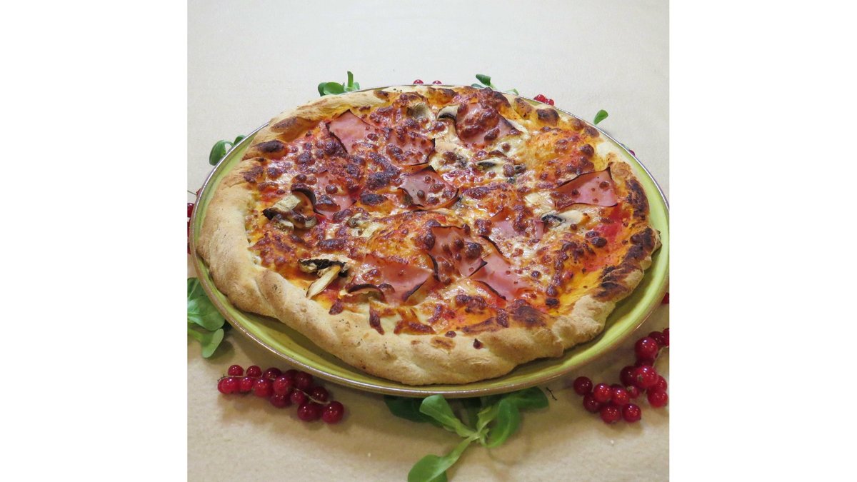 Pizza prosciutto e funghi
