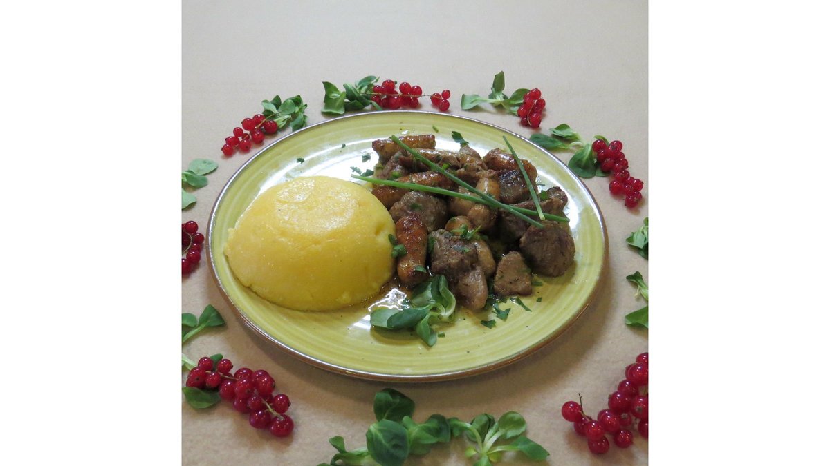 Pomana porcului cu mămăliguță