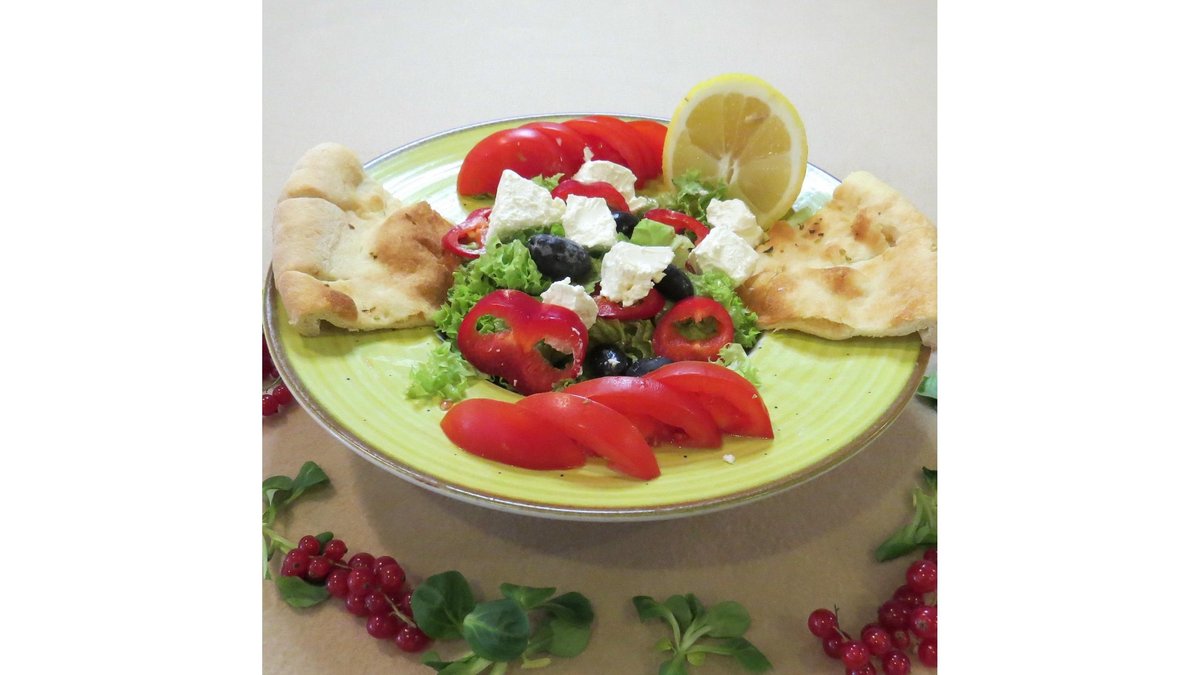Salată mediteraneană