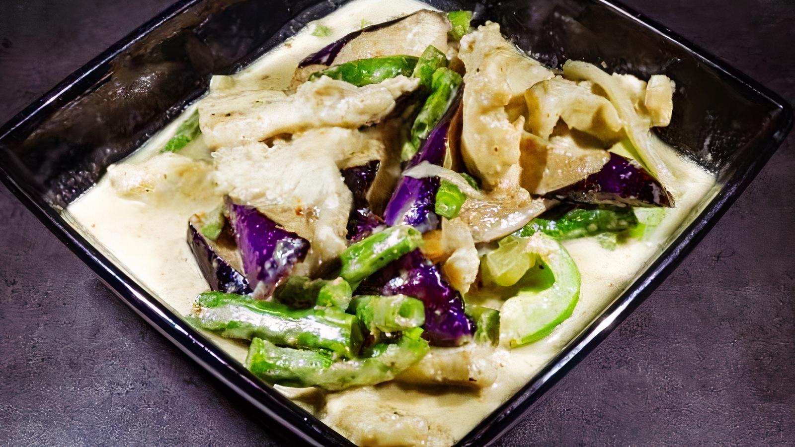 10 Green Curry Chicken 綠咖哩雞