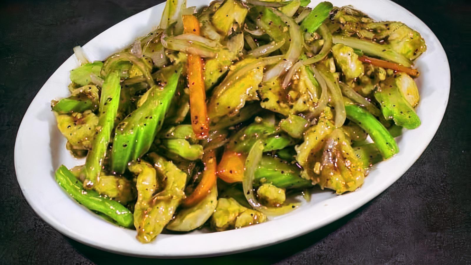 23 Sizzling Black Pepper Chicken 黑椒鸡