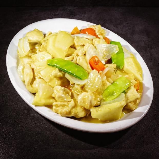 24 Pineapple Chicken 菠萝鸡