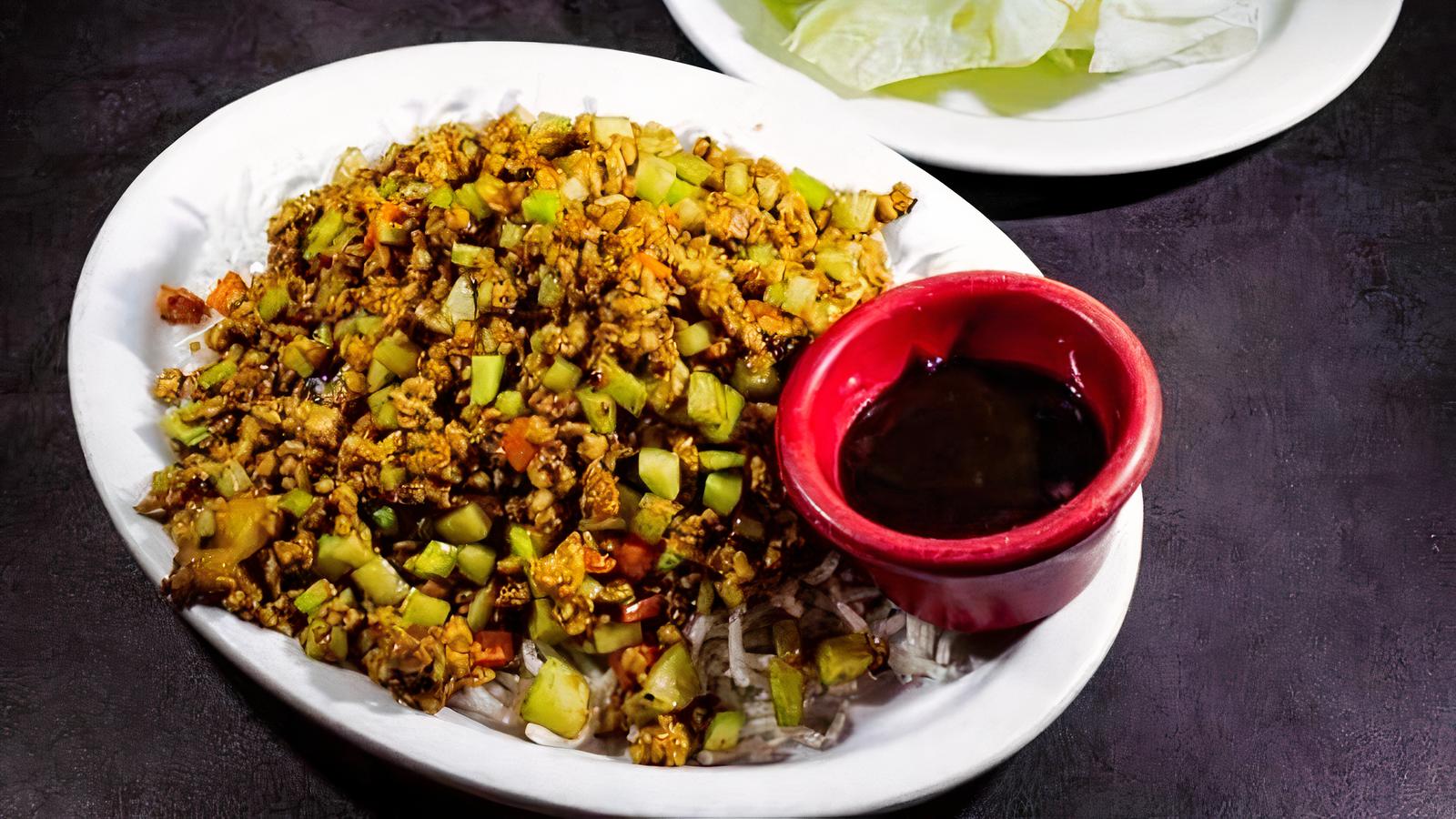 Minced Chicken Lettuce Wraps (4) 鸡肉生菜包