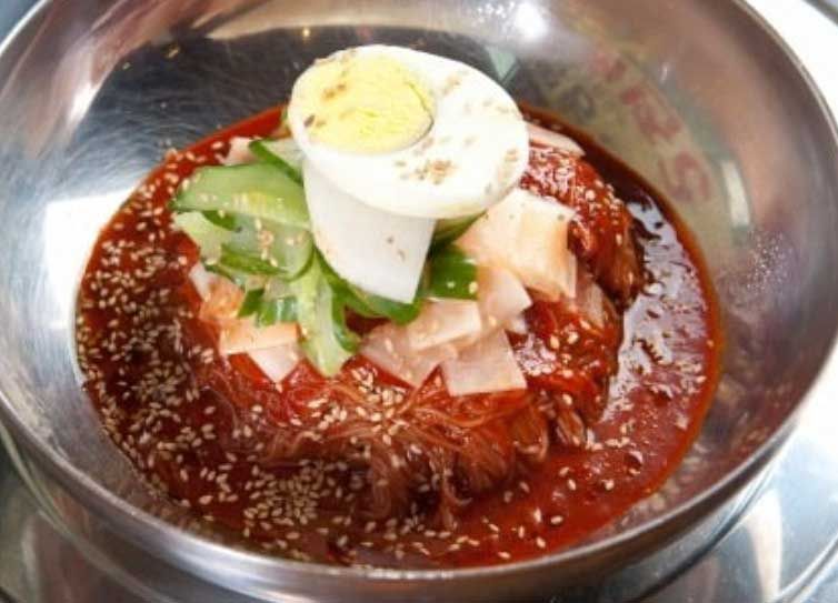 비빔냉면 / Bibim Naengmyon
