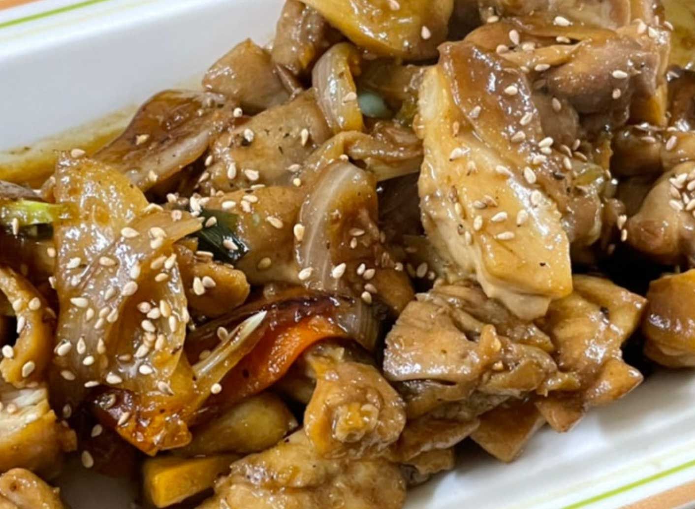 닭볶음 / Chicken Stir-Fry