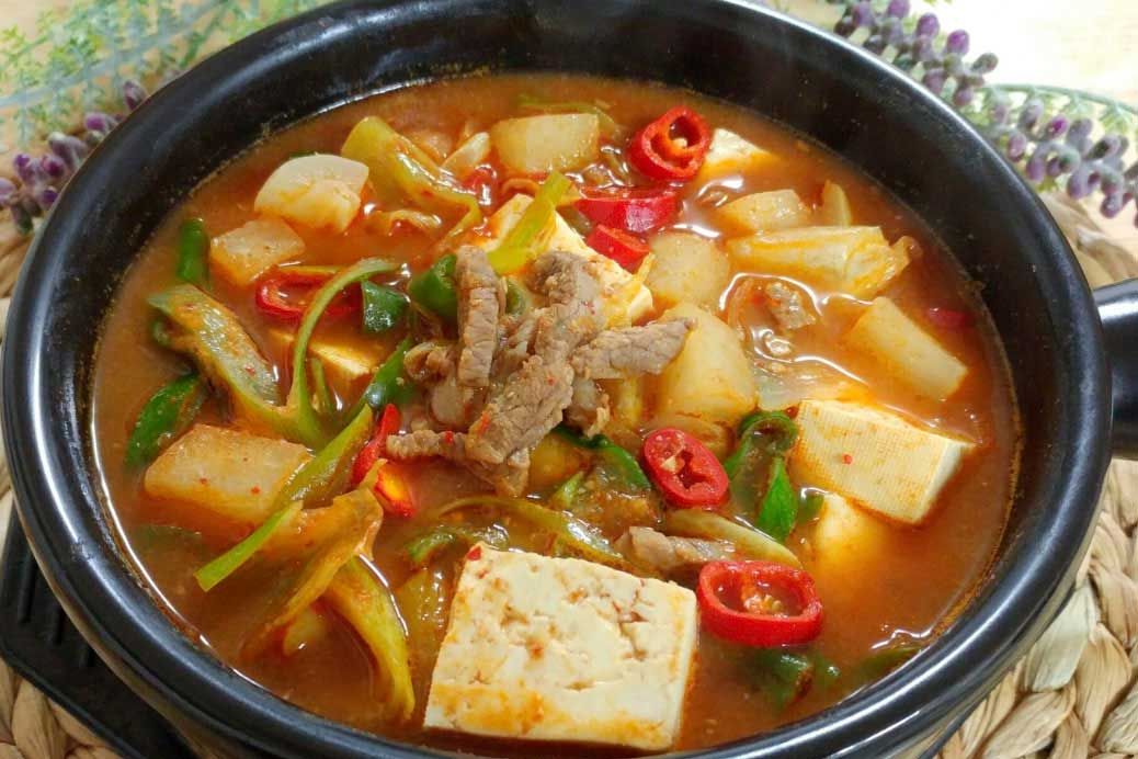 된장찌개 / Dwenjang Chigae (Lunch)