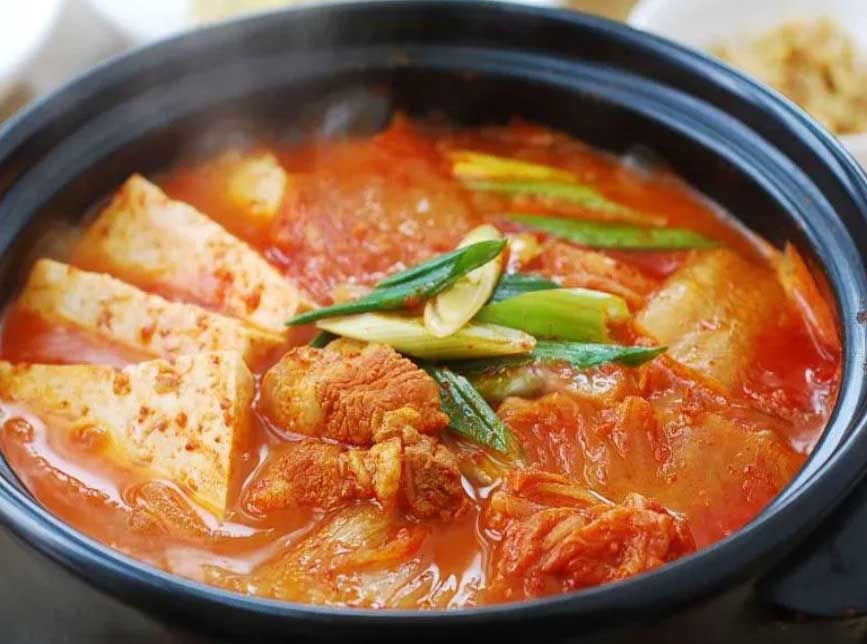 김치찌개 / Kimchi Chigae (Lunch)