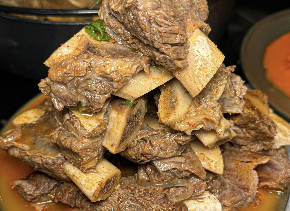 매운갈비전골 / Spicy Beef Ribs Jeon Gol