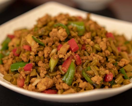 酸豆角肉末（Fried Shredded Pork with Sour Dired Peas)）