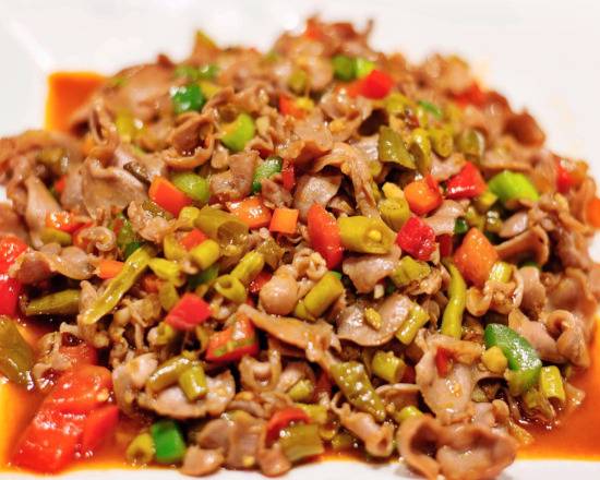 Stir Fried chicken gizzard with Hot Peppers( 野山椒鸡胗)
