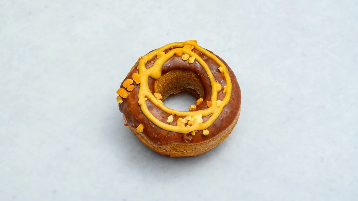 UPBEET!ドーナツ ピーナッツバターandミルクチョコレート（UPBEET!Tokyo）