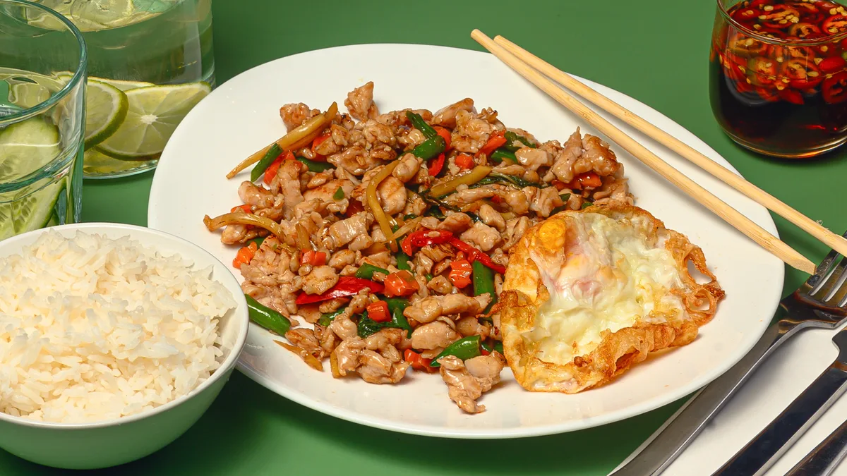 26. Pad Gra Pao 🌶