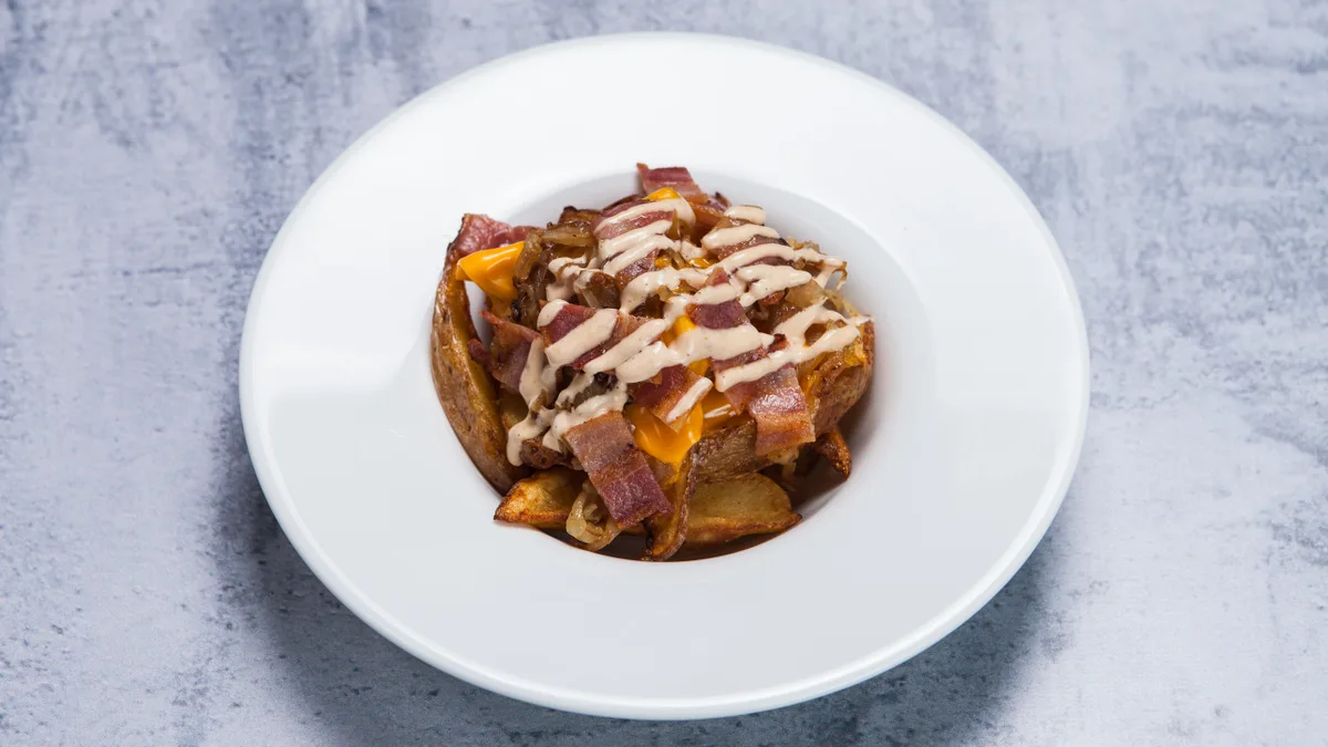 Animal style frajd krompir