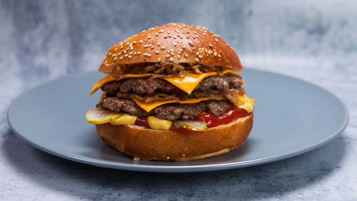 O.G. burger + frajd krompir + Coca Cola