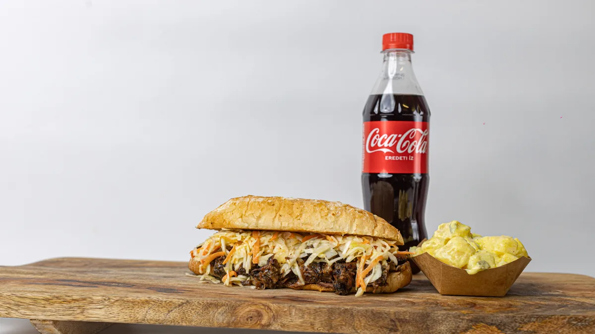 Coca Cola Chopped beef szendvics menü