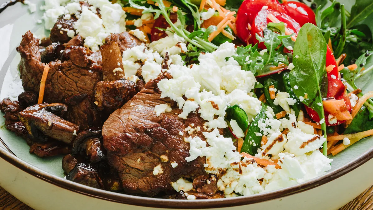 Biftek Salata