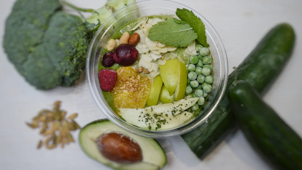 GREENY BOWL banán-avokádó-spenót-alma alap