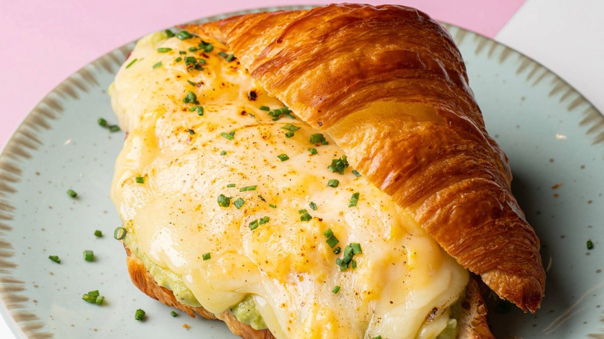 Scrambled Egg Croissant