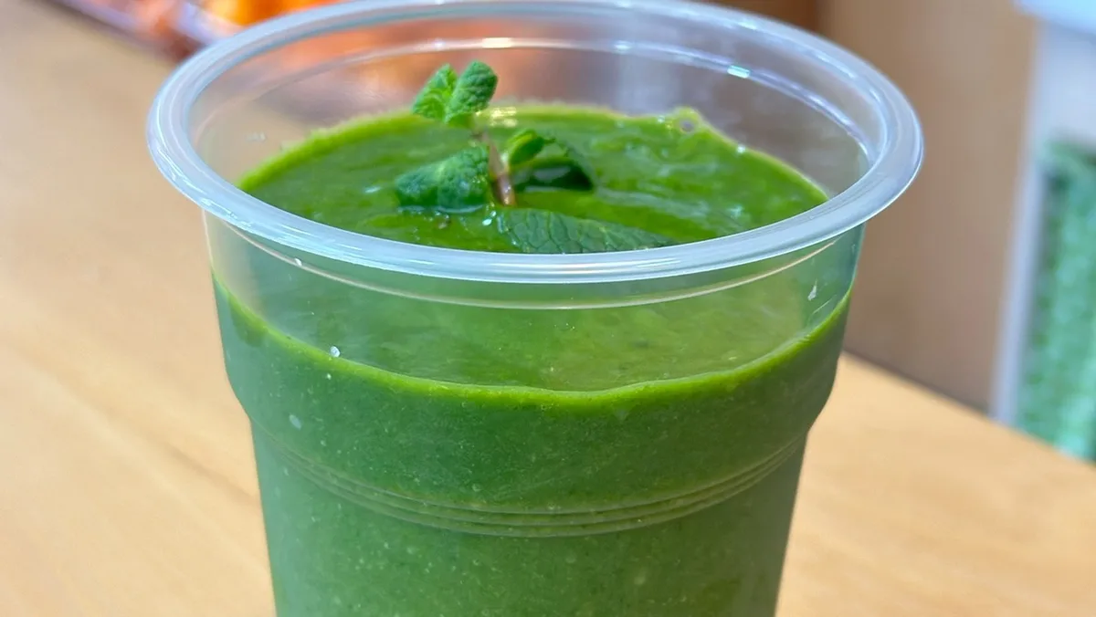 Smoothie mango avokado
