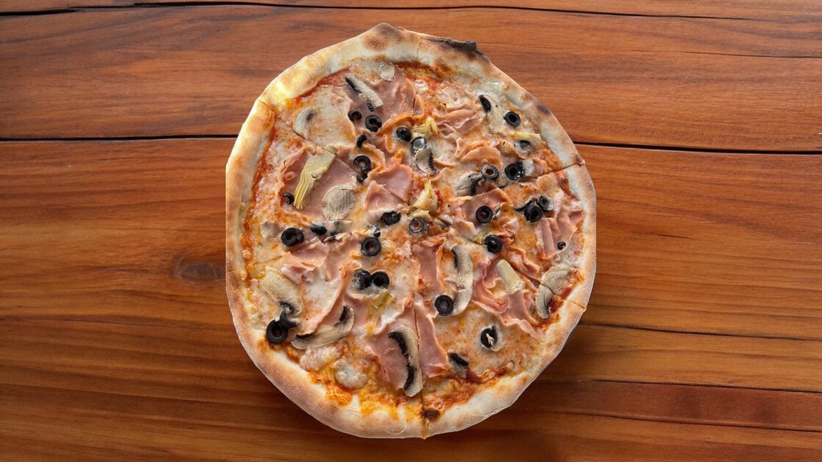 Capricciosa Pizza