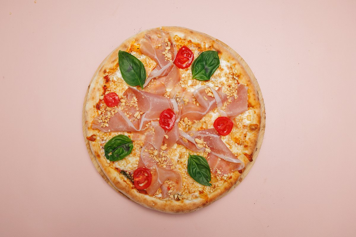 Crudo Special Pizza