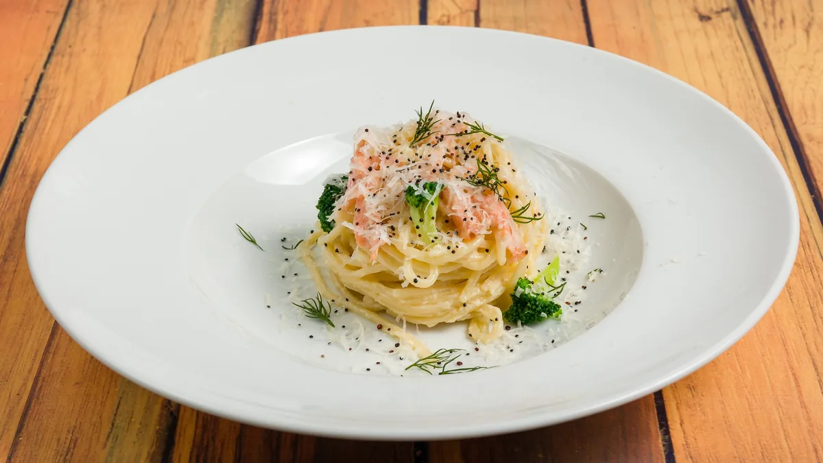 Carbonara Σολομού