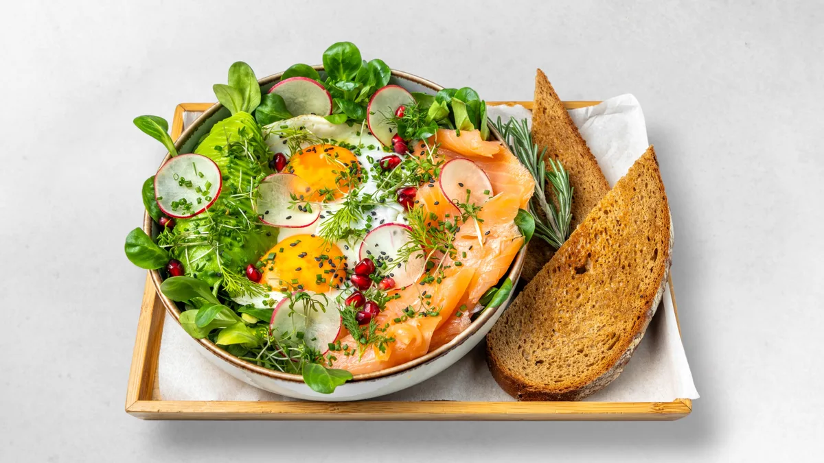Avocado Lachs Bowl