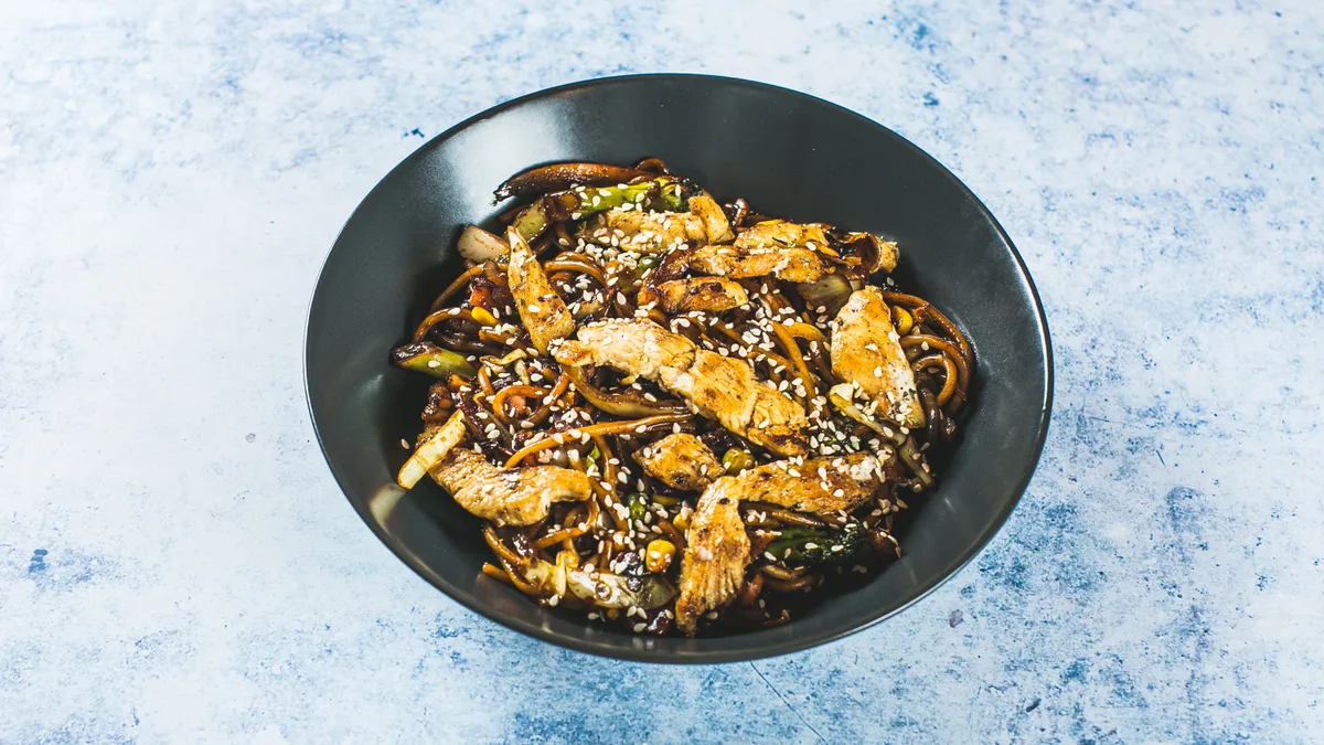 Wok piletina