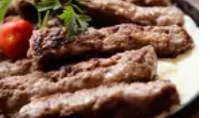 Ćevapi na kajmaku