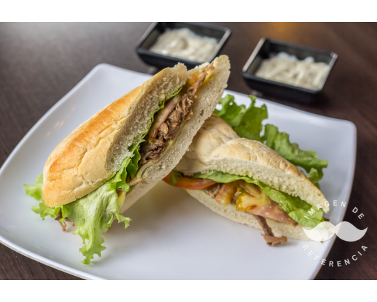 Sándwich Carne y Papas a la Francesa