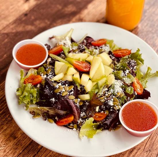 Pepita and Apple Salad