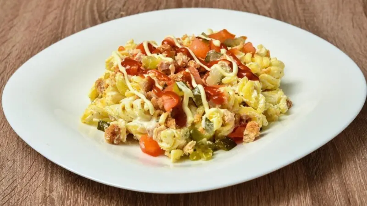 Pasta salata sa piletinom i povrćem