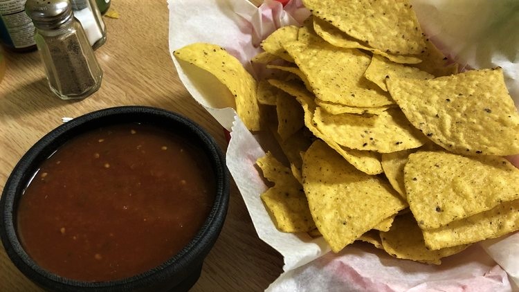 House Homemade Salsa and Chips