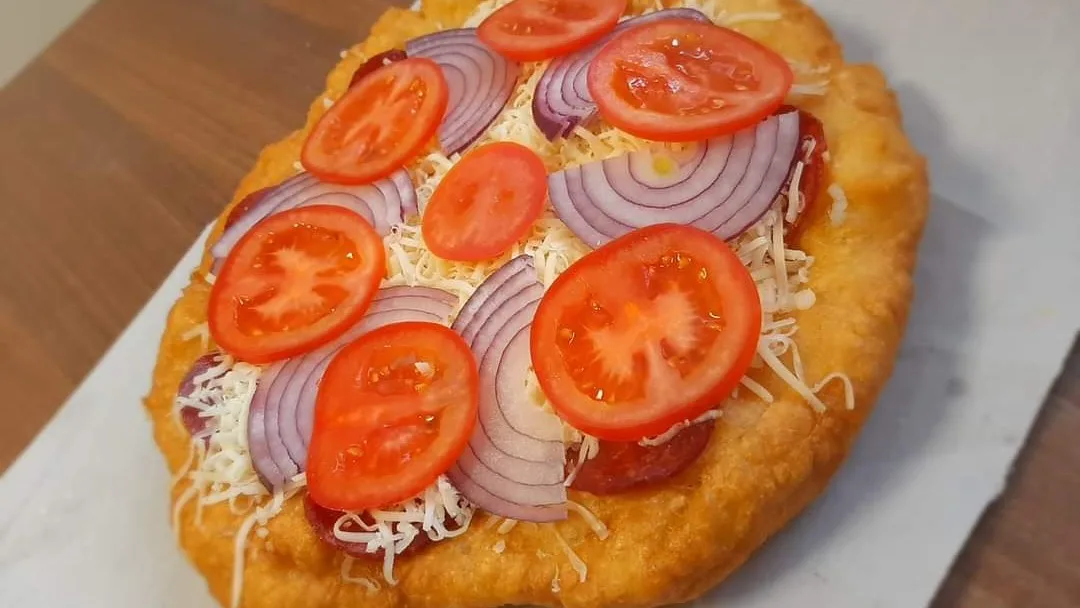 Betyáros lángos