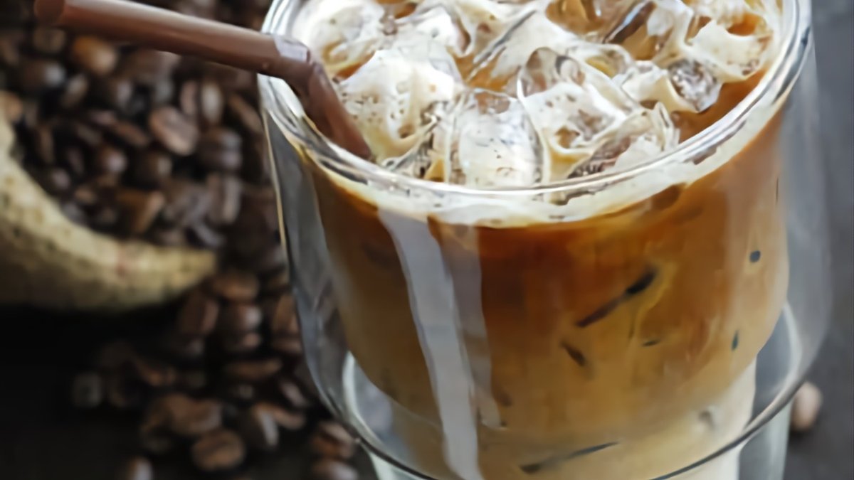 Jeges latte macchiato