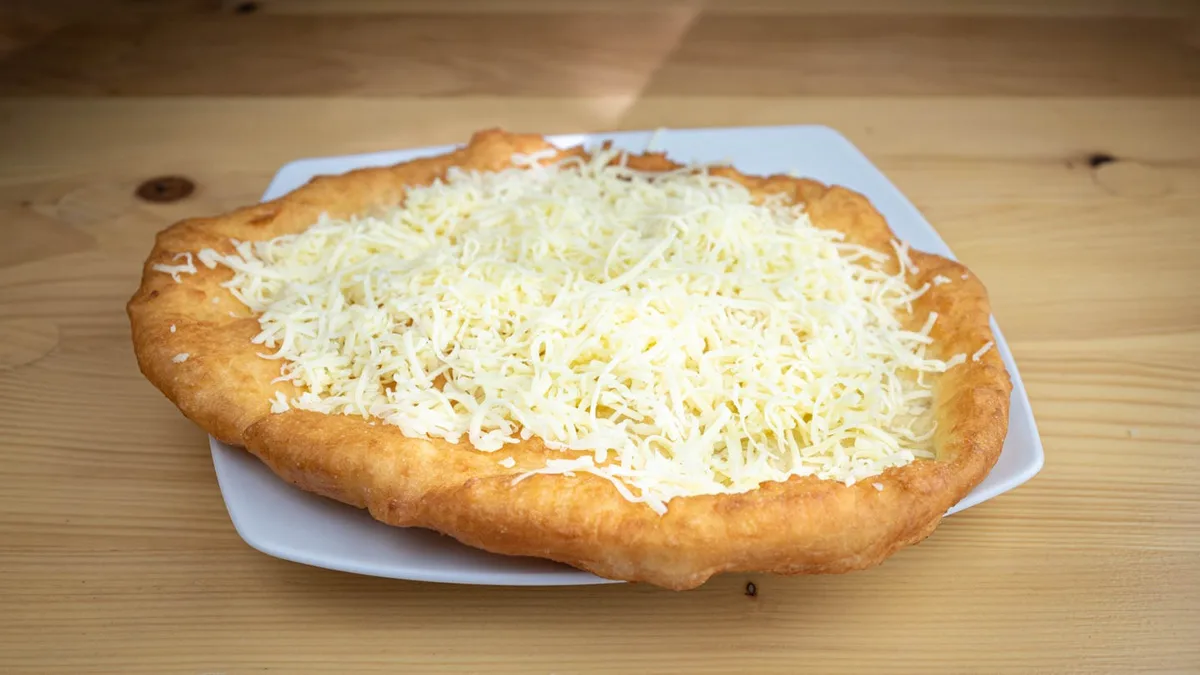 Sajtos lángos