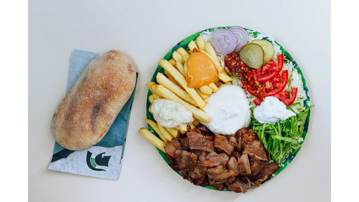 Gyros la farfurie XXL Vitel-Purcel-Berbecut