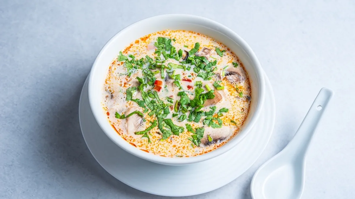 31.Tom kha (with chicken)🌶