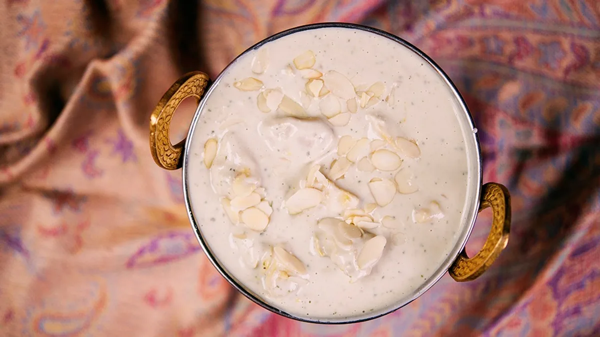 Danie z sosem Malai Methi