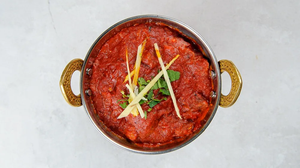 Danie z sosem Vindaloo