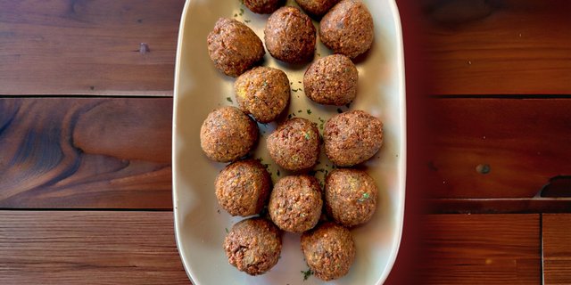 Falafel and Hummus