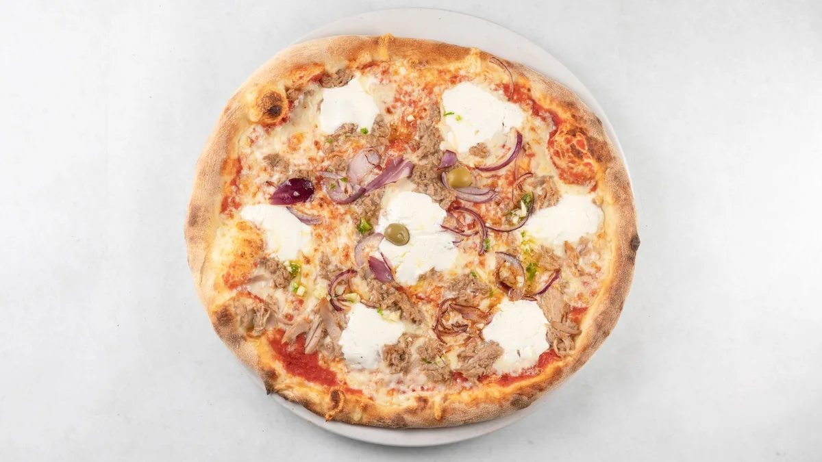 Tuna pizza