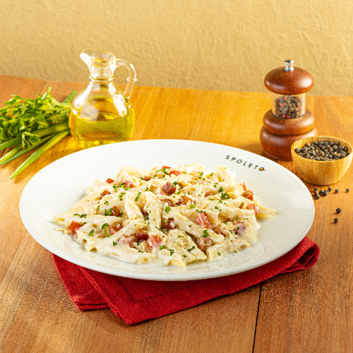 Penne Frango Desfiado e Bacon