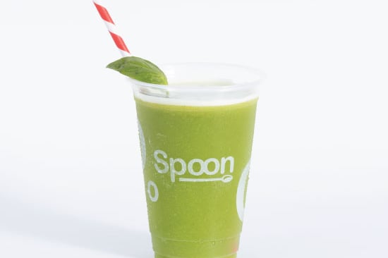 Detox Piña Cúrcuma Albahaca