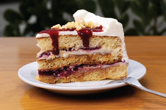 Porción Torta Vainilla Frutos Rojos