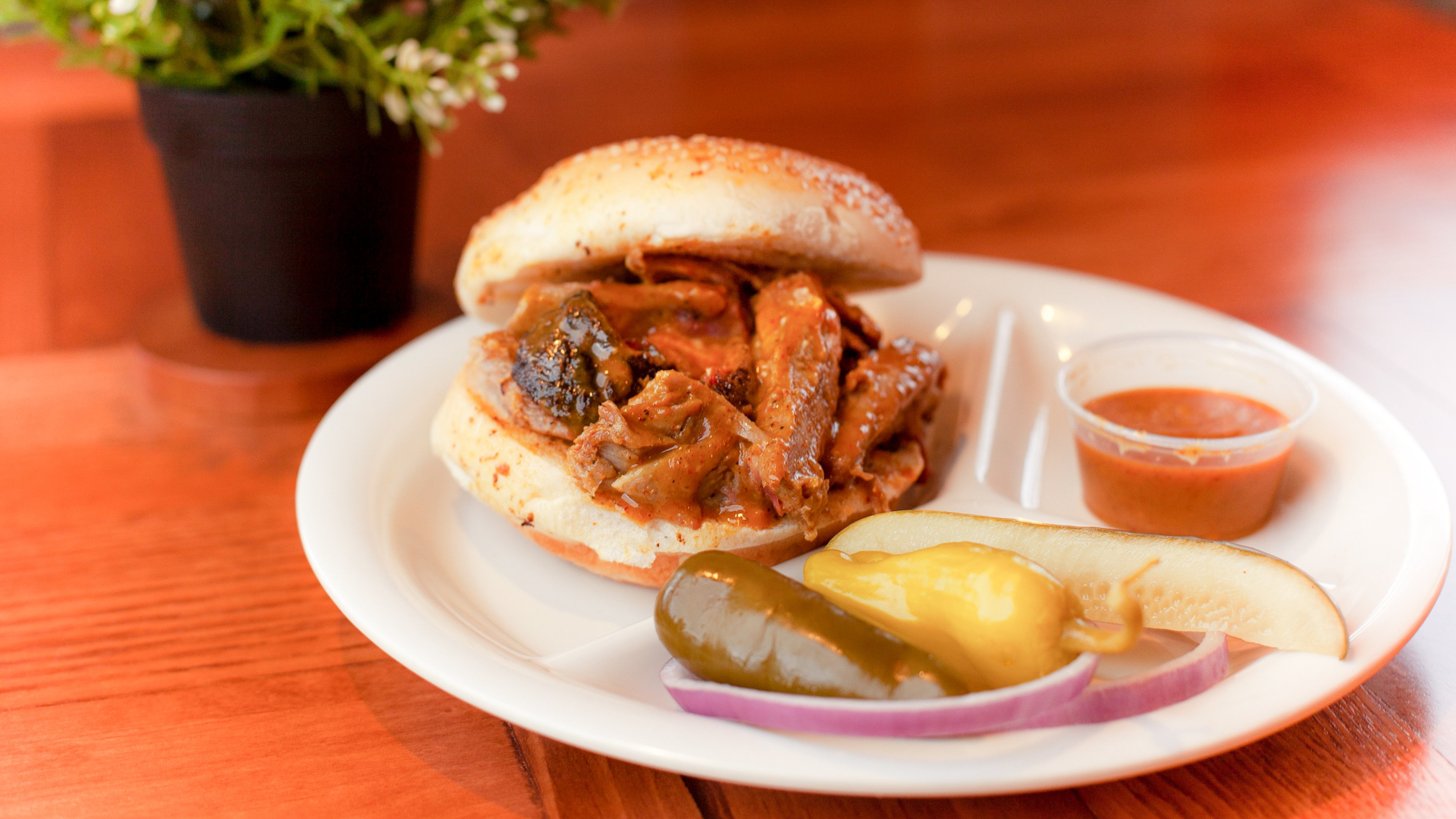 Carolina Style Pulled Pork Sandwich
