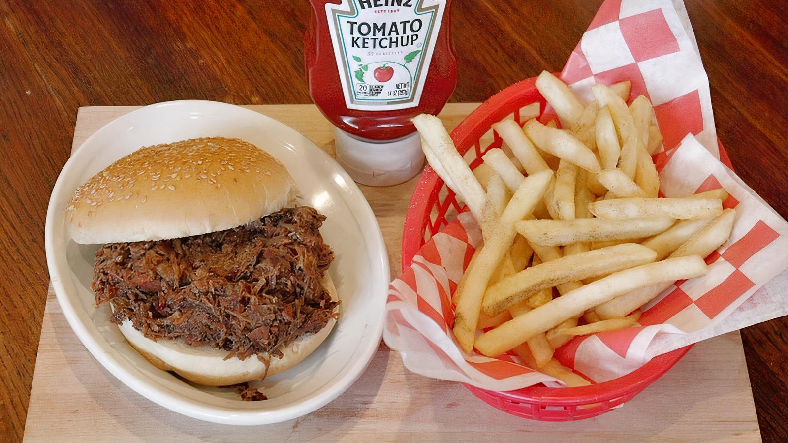 Chopped Brisket Sandwich Basket