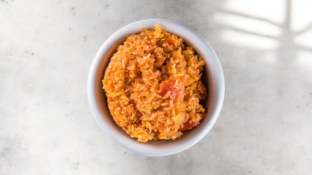 Pol Sambol - Kokos and chilli and rajče and cibule